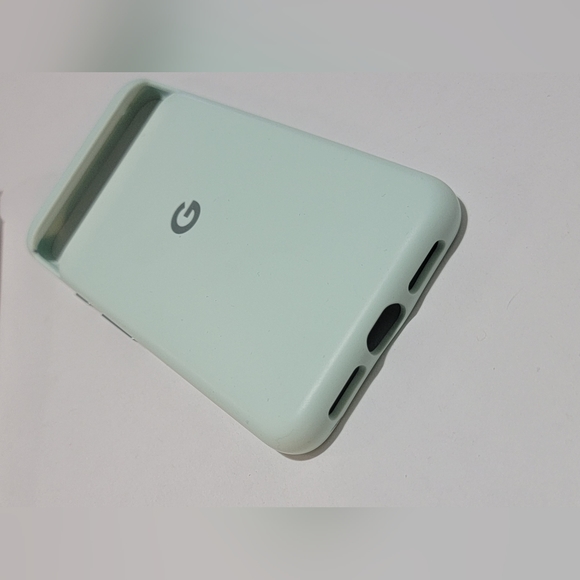 Google Silicone Case Pixel 8 Jade - Picture 3 of 11